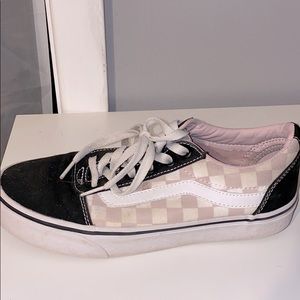 Old Skool black, pink and white vans